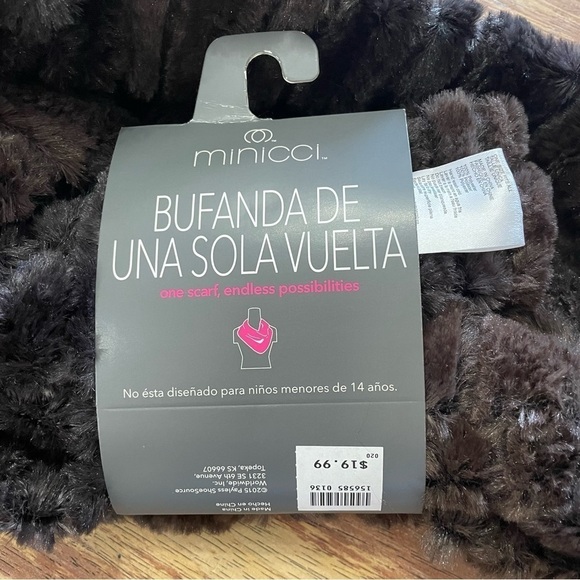 NWT Single Loop faux fur Infinity Scarf - OS - Picture 3 of 3